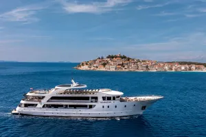 KARIZMA - Custom 48m - 17 Cabins - Split - Dubrovnik - Hvar - Croatia KARIZMA - Custom 48m - 17 Cabins - Split - Dubrovnik - Hvar - Croatia