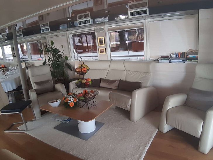 RIVA 48m Custom Motor Yacht Salon Sofas RIVA 48m Custom Motor Yacht Salon Sofas