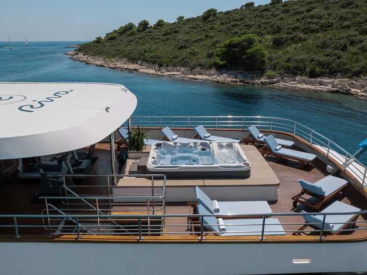 RIVA Custom 48m - sundeck aft sunbathing area and jacuzzi RIVA Custom 48m - sundeck aft sunbathing area and jacuzzi