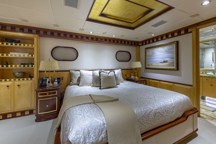 Charter Yacht STARSHIP 185` - Delta Marine 185 - 6 Cabins - Nassau - Bahamas - Florida East Coast - USA