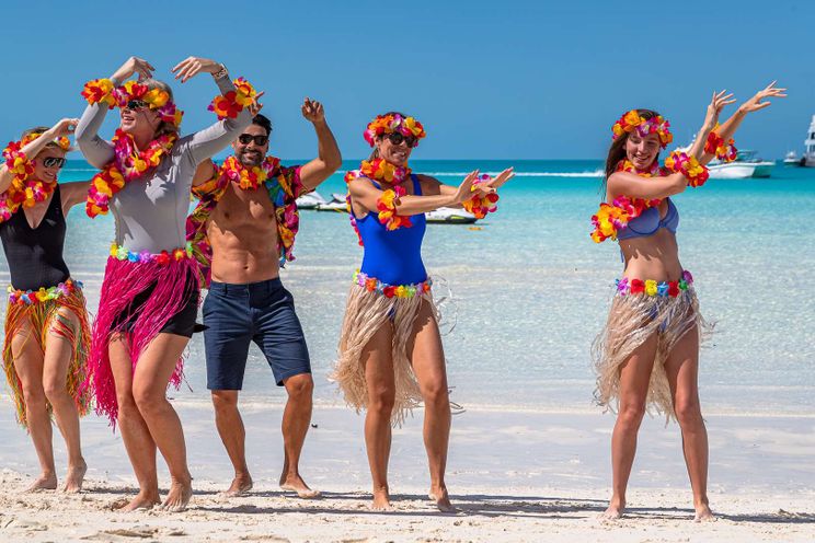 Charter Yacht STARSHIP 185` - Delta Marine 185 - 6 Cabins - Nassau - Bahamas - Florida East Coast - USA