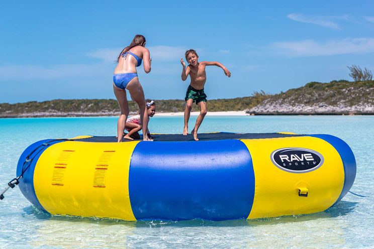 Charter Yacht STARSHIP 185` - Delta Marine 185 - 6 Cabins - Nassau - Bahamas - Florida East Coast - USA