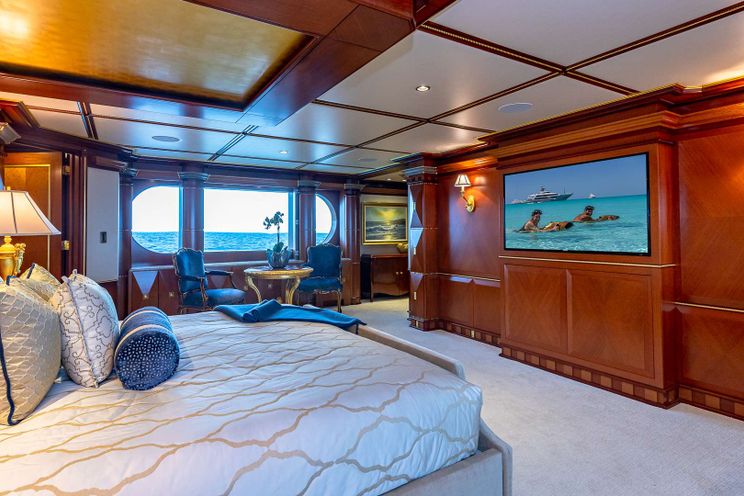 Charter Yacht STARSHIP 185` - Delta Marine 185 - 6 Cabins - Nassau - Bahamas - Florida East Coast - USA