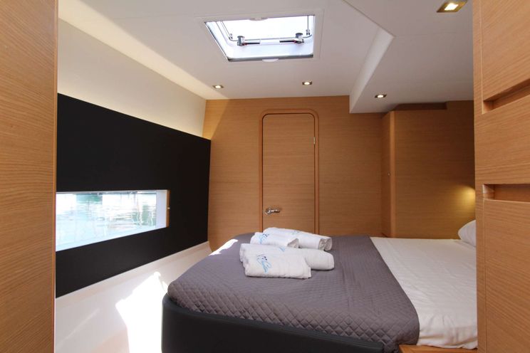 Charter Yacht AMELIE - Dufour 48 - 5 Cabins - Tuscany - French Riviera - Corsica - Sardinia - West Mediterranean