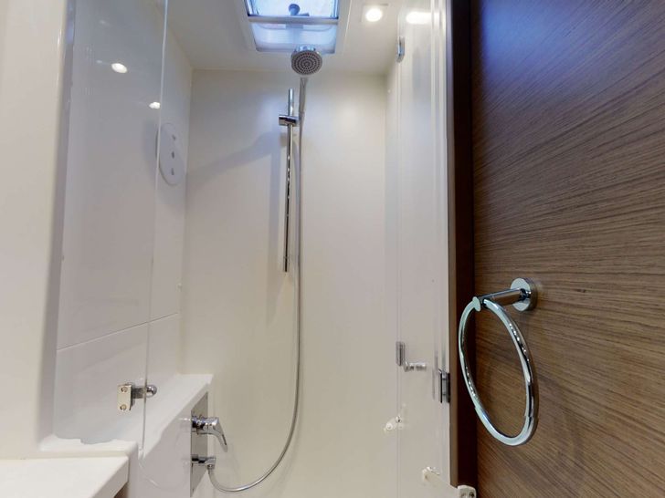 PASHÀ - Lagoon 450,VIP cabin bathroom PASHÀ - Lagoon 450,VIP cabin bathroom