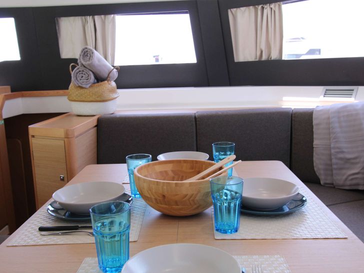 SONIA - Dufour 48,indoor dining SONIA - Dufour 48,indoor dining