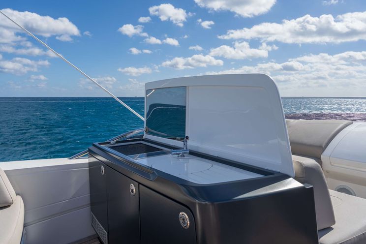 Charter Yacht GLEDE - Princess UK 65 - 4 Cabins - New York - New England - Northeast USA - Florida East Coast - Southeast USA - Bahamas