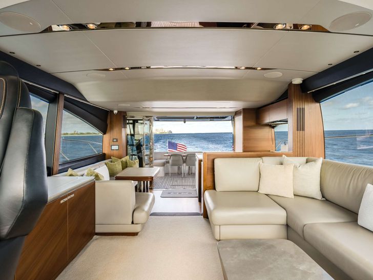 GLEDE - Princess UK 65,main saloon GLEDE - Princess UK 65,main saloon