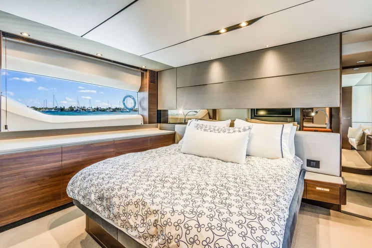 Charter Yacht GLEDE - Princess UK 65 - 4 Cabins - New York - New England - Northeast USA - Florida East Coast - Southeast USA - Bahamas