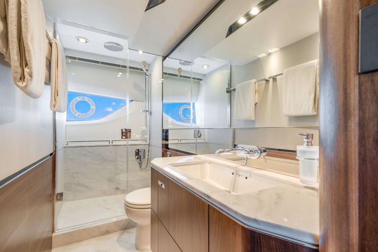 Charter Yacht GLEDE - Princess UK 65 - 4 Cabins - New York - New England - Northeast USA - Florida East Coast - Southeast USA - Bahamas