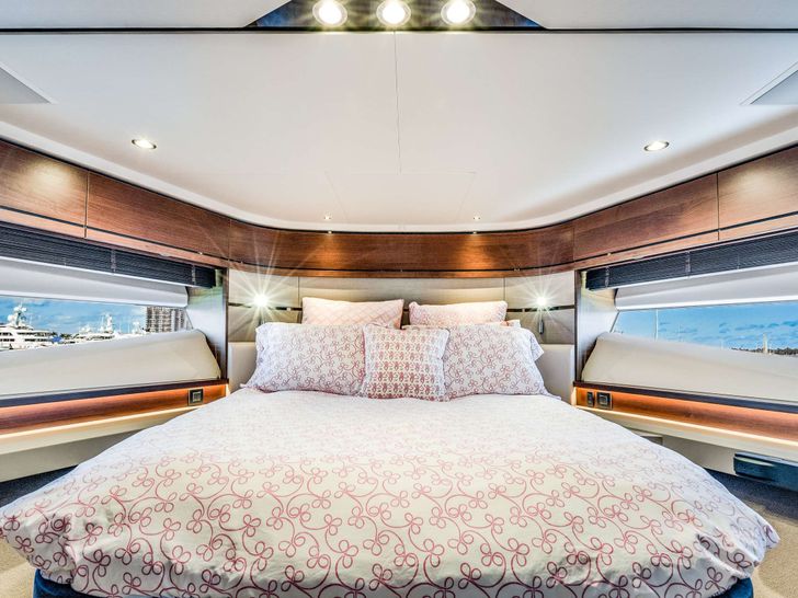 GLEDE - Princess UK 65,VIP cabin GLEDE - Princess UK 65,VIP cabin