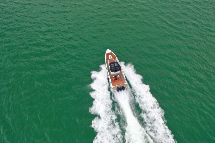 Charter Yacht SMART - Vanquish 40 - 1 Cabin - Miami - Florida East Coast - Southeast USA