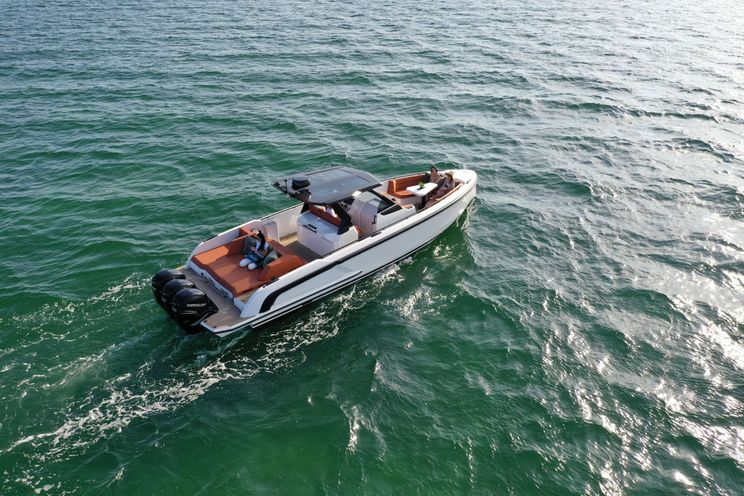 Charter Yacht SMART - Vanquish 40 - 1 Cabin - Miami - Florida East Coast - Southeast USA
