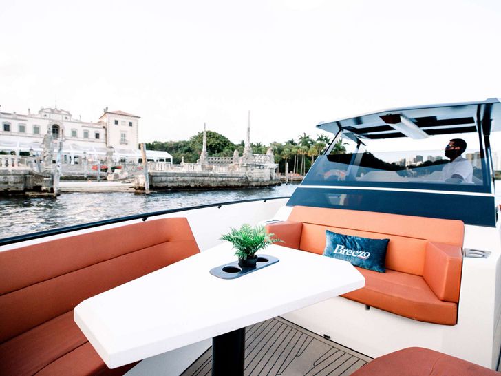 SMART - Vanquish 40 ft,alfresco dining area SMART - Vanquish 40 ft,alfresco dining area