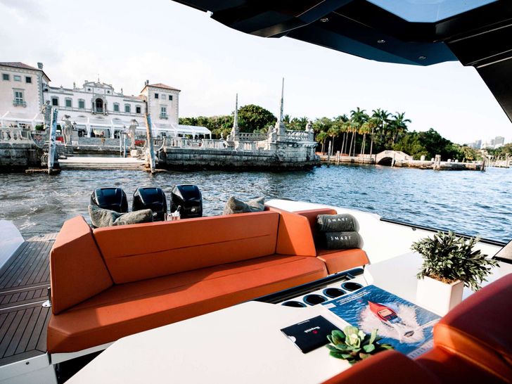 SMART - Vanquish 40 ft,upper deck seating SMART - Vanquish 40 ft,upper deck seating