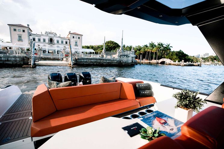 Charter Yacht SMART - Vanquish 40 - 1 Cabin - Miami - Florida East Coast - Southeast USA