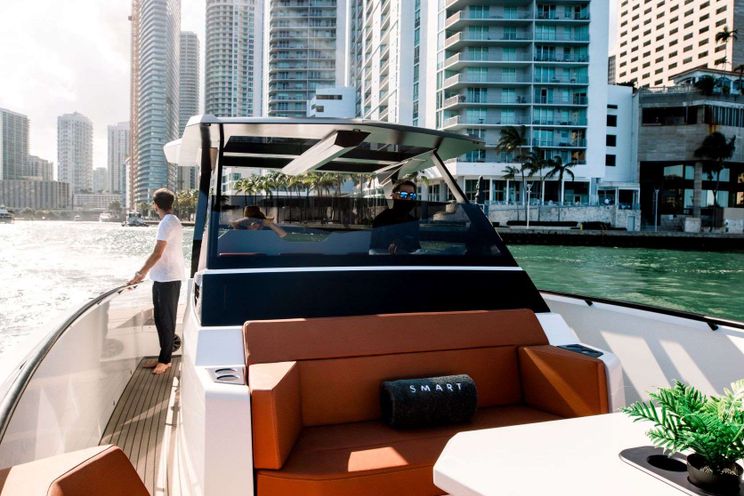 Charter Yacht SMART - Vanquish 40 - 1 Cabin - Miami - Florida East Coast - Southeast USA