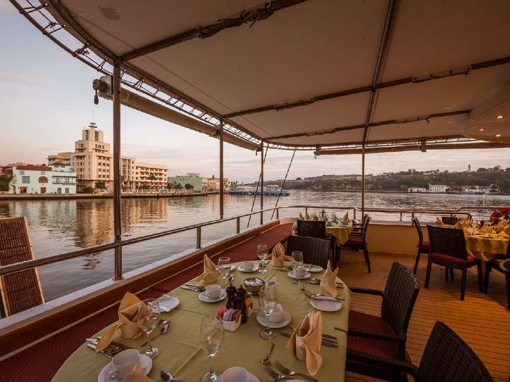 PANORAMA II - Custom Sailing Yacht 50 m,aft alfresco dining area PANORAMA II - Custom Sailing Yacht 50 m,aft alfresco dining area