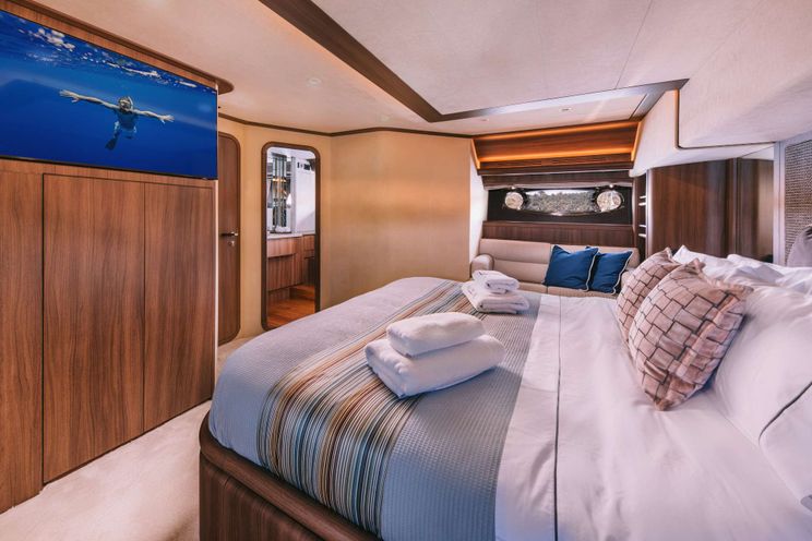 Charter Yacht OXYGEN 8 - Ferretti 80 - 4 Cabins - Athens - Mykonos - Paros - Cyclades - Greece