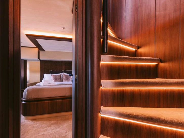 OXYGEN 8 Ferretti 80 - staircase to the cabins OXYGEN 8 Ferretti 80 - staircase to the cabins