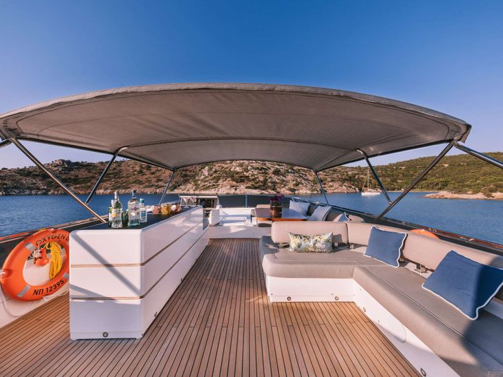 OXYGEN 8 Ferretti 80 - flybridge OXYGEN 8 Ferretti 80 - flybridge