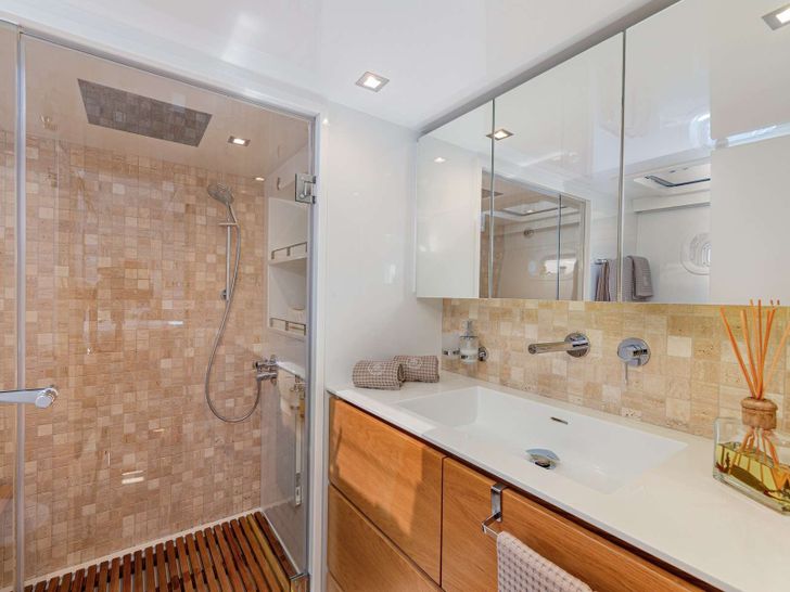 ADEA Sunreef 60 Luxury Catamaran Ensuite ADEA Sunreef 60 Luxury Catamaran Ensuite