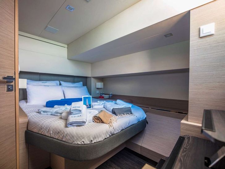 ADEONA Fountaine Pajot 66 Guest Cabin