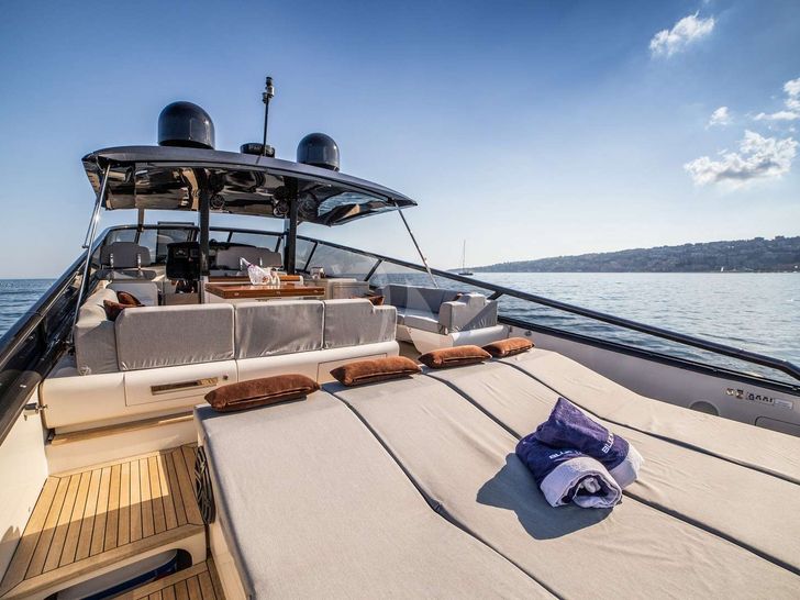BLUE MAMBA - Aft sun deck BLUE MAMBA - Aft sun deck