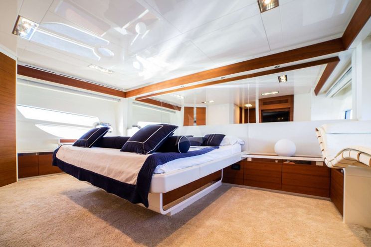 Charter Yacht BLUE MAMBA - Itama 23.5 Meter - 3 Cabins - Naples and Amalfi Coast