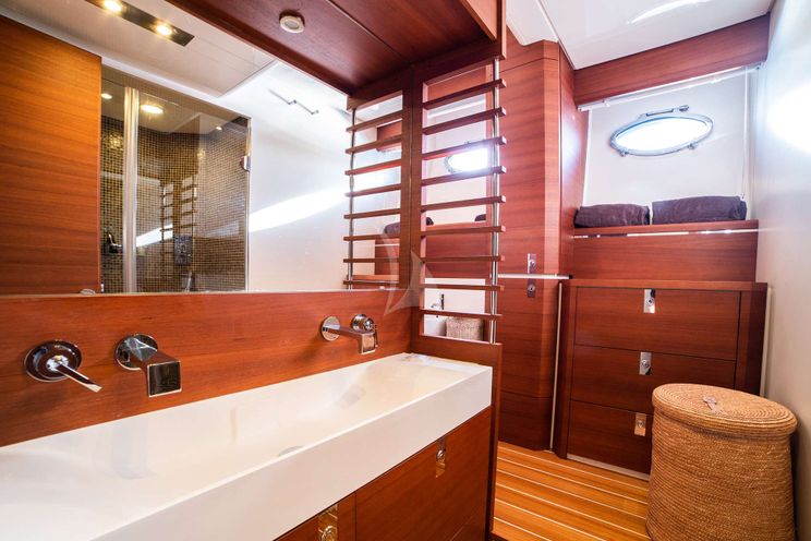 Charter Yacht BLUE MAMBA - Itama 23.5 Meter - 3 Cabins - Naples and Amalfi Coast