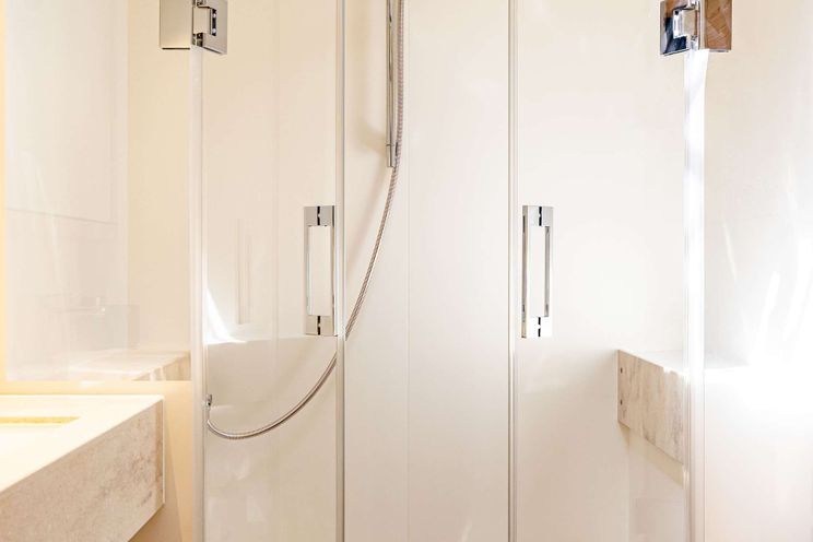 Charter Yacht WHITE CAPS - Lagoon 65 - 5 Cabins - Athens - Mykonos - Paros - Cyclades - Preveza - Lefkas - Greece