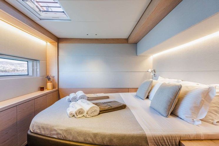 Charter Yacht WHITE CAPS - Lagoon 65 - 5 Cabins - Athens - Mykonos - Paros - Cyclades - Preveza - Lefkas - Greece