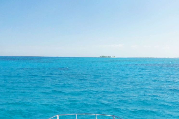 Charter Yacht LIQUID ASSET - Azimut 66 - 3 Cabins - Boston - Northeast USA - South Florida - Bahamas