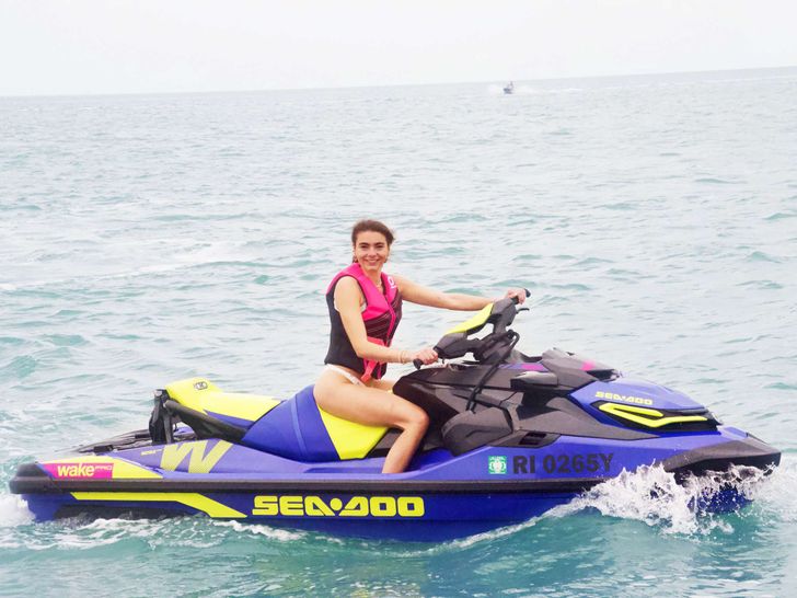 LIQUID ASSET - Azimut 66,jet ski LIQUID ASSET - Azimut 66,jet ski