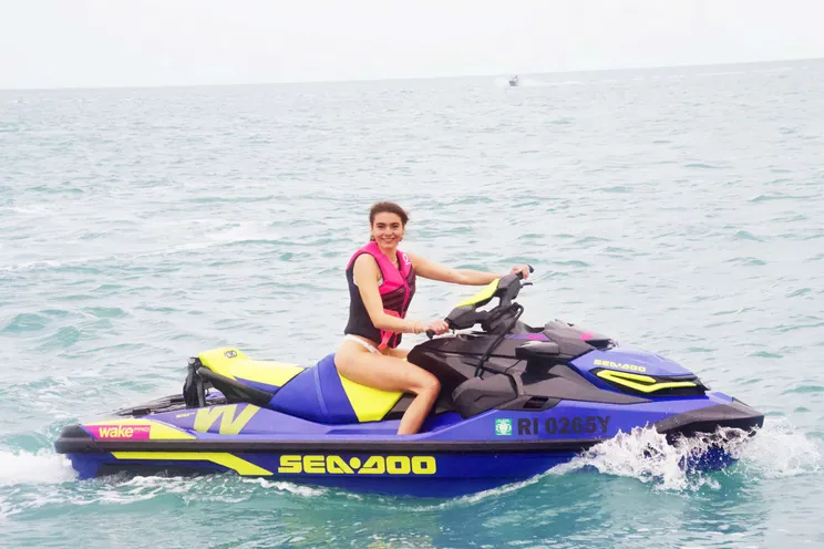 Charter Yacht LIQUID ASSET - Azimut 66 - 3 Cabins - Boston - Northeast USA - South Florida - Bahamas