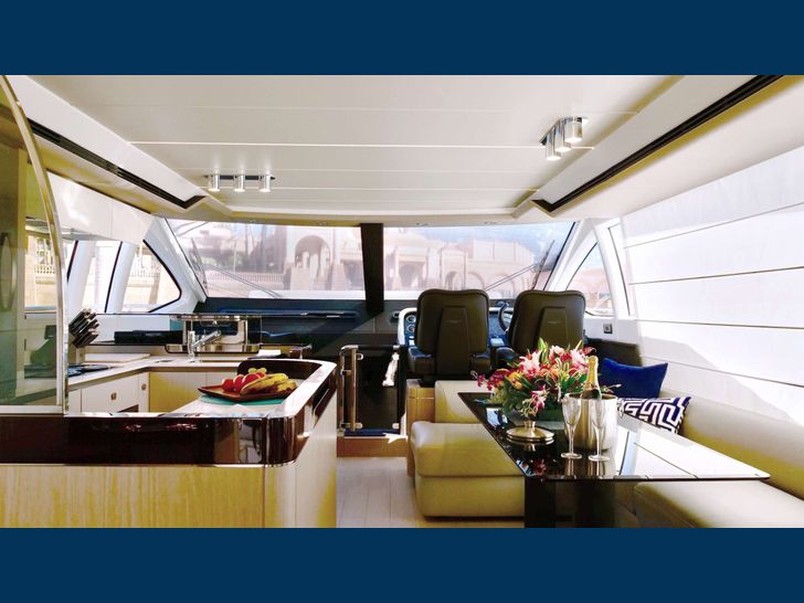 LIQUID ASSET - Azimut 66,galley and dining area