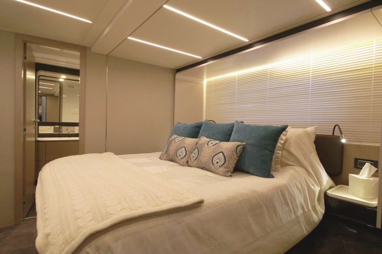 Charter Yacht LIQUID ASSET - Azimut 66 - 3 Cabins - Boston - Northeast USA - South Florida - Bahamas