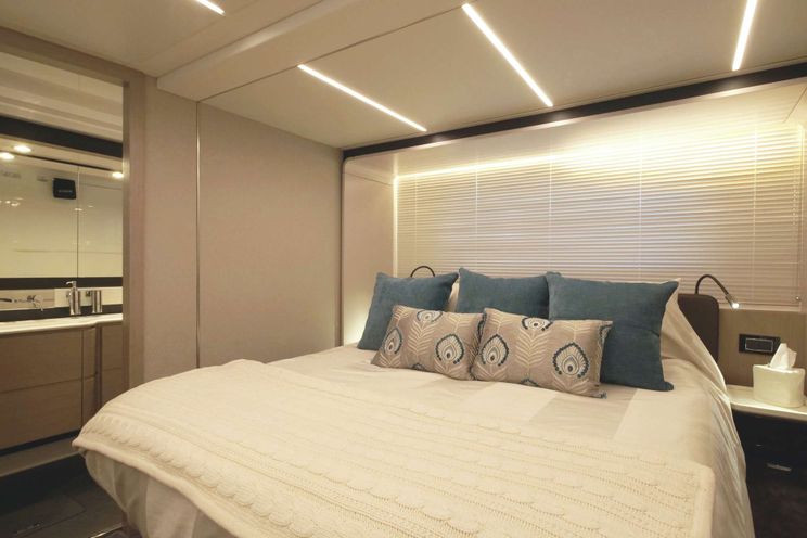 Charter Yacht LIQUID ASSET - Azimut 66 - 3 Cabins - Boston - Northeast USA - South Florida - Bahamas