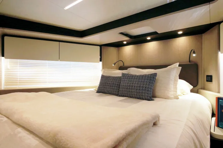 Charter Yacht LIQUID ASSET - Azimut 66 - 3 Cabins - Boston - Northeast USA - South Florida - Bahamas