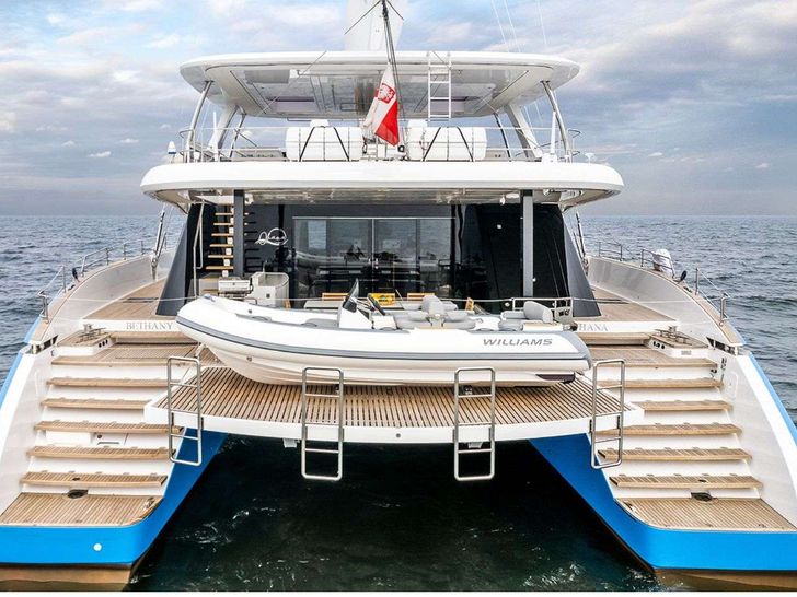 OHANA Sunreef 80 - aft shot OHANA Sunreef 80 - aft shot