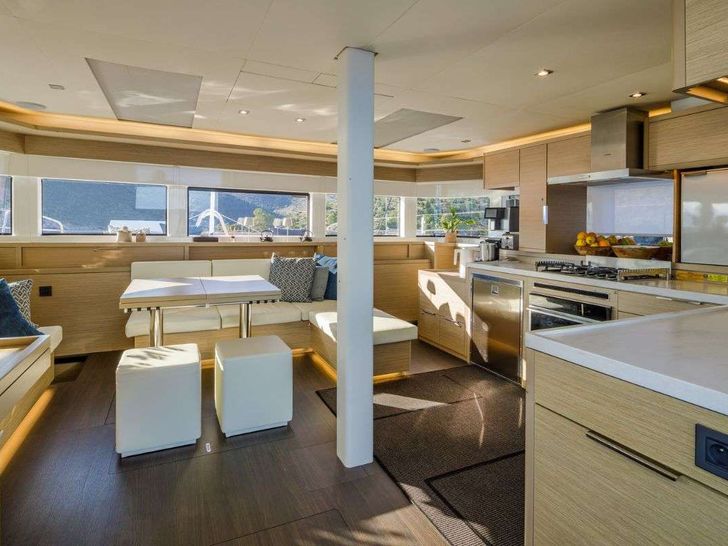 VALIUM 55 Lagoon 55 - open plan interior VALIUM 55 Lagoon 55 - open plan interior