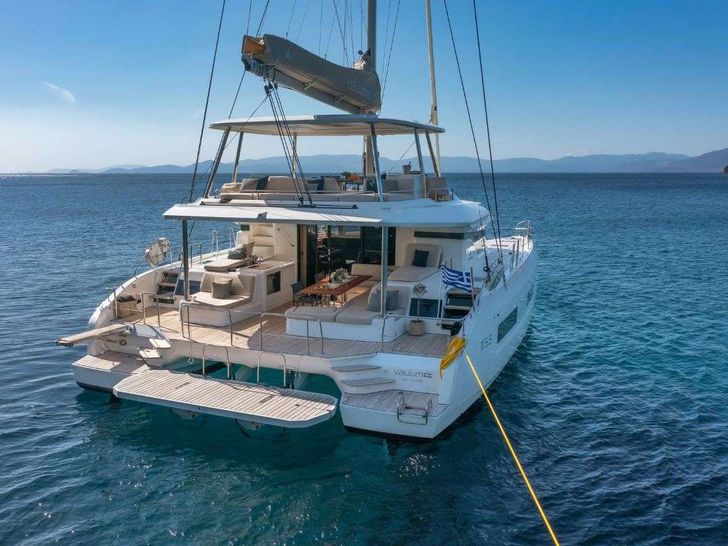 VALIUM 55 Lagoon 55 - aft view VALIUM 55 Lagoon 55 - aft view