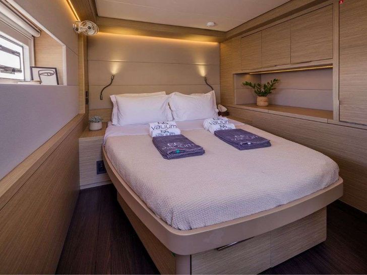 VALIUM 55 Lagoon 55 - VIP cabin 1 VALIUM 55 Lagoon 55 - VIP cabin 1