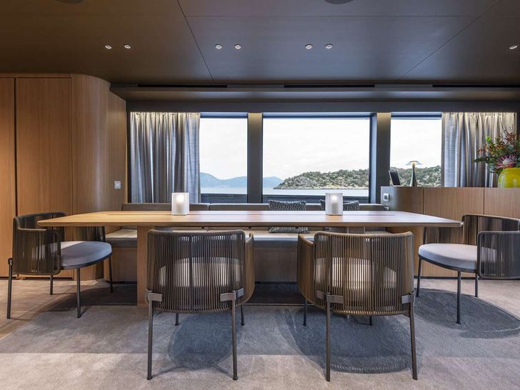 FATSA SD96 San Lorenzo Motor Yacht Dining Table FATSA SD96 San Lorenzo Motor Yacht Dining Table