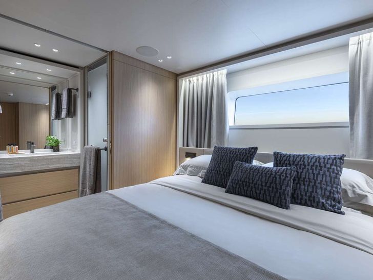 FATSA SD96 San Lorenzo Motor Yacht VIP Cabin