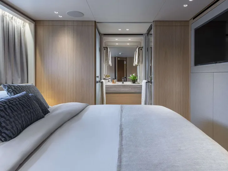 FATSA Sanlorenzo SD96 - VIP cabin 2 FATSA Sanlorenzo SD96 - VIP cabin 2