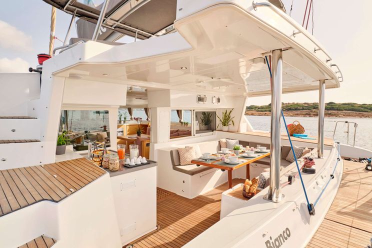 Charter Yacht TORO BIANCO - Lagoon 500- 4 Cabins - Athens