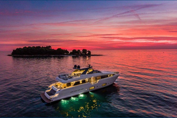 Charter Yacht DAMARI - Ferretti 960 - 5 Cabins - Split - Dubrovnik - Hvar - Croatia