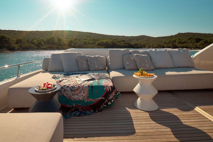 Charter Yacht DAMARI - Ferretti 960 - 5 Cabins - Cannes - St Tropez - Nice - Antibes - Monaco - French Riviera