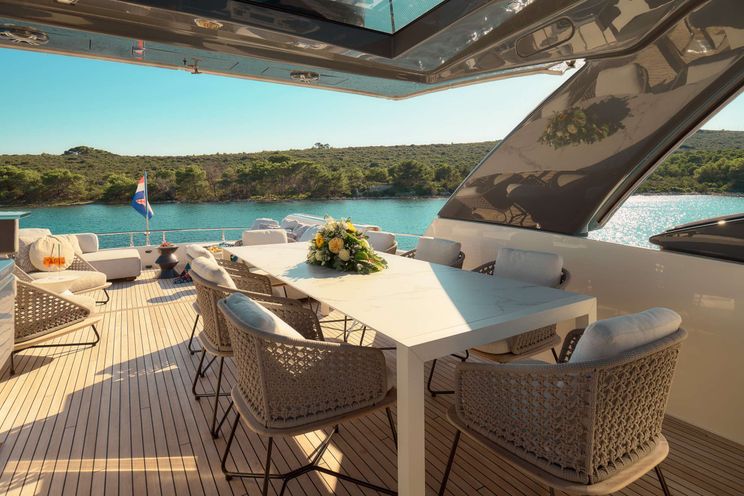 Charter Yacht DAMARI - Ferretti 960 - 5 Cabins - Cannes - St Tropez - Nice - Antibes - Monaco - French Riviera